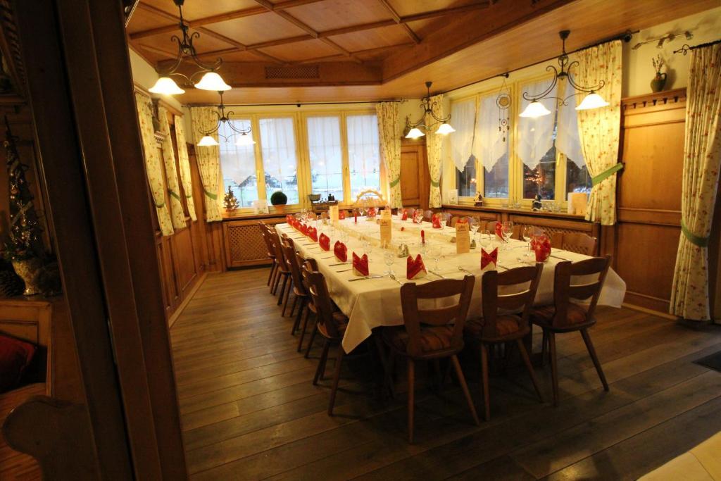 Hotel Krone Stuehlingen - Das Tor Zum Suedschwarzwald Eksteriør billede