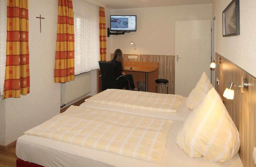 Hotel Krone Stuehlingen - Das Tor Zum Suedschwarzwald Eksteriør billede